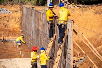 Terraplanagem e construção de bueiro celular - Morada do Sol (2ª etapa CAF)