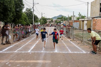 Corridinha de Natal - ETI Caroline Campelo