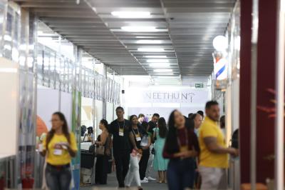 1ª ExpoBeleza Palmas - Curso harmonia  do corte no visagismo