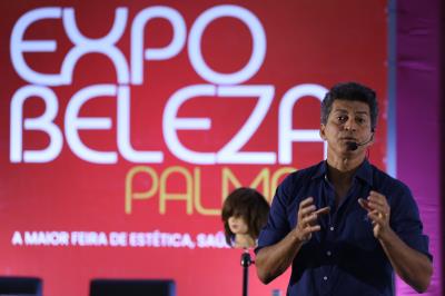 1ª ExpoBeleza Palmas - Curso harmonia  do corte no visagismo
