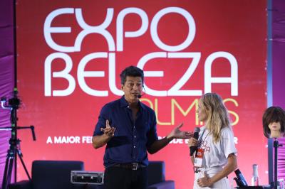 1ª ExpoBeleza Palmas - Curso harmonia  do corte no visagismo
