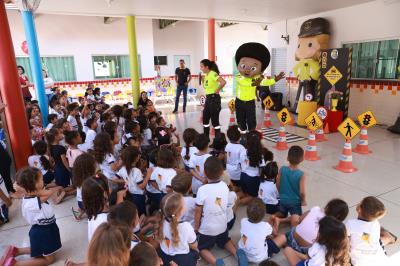 Sesmu pormove ação educativa de trãnsito na Semana Nacional do Trânsito para os alunos do Cmei Criança Feliz