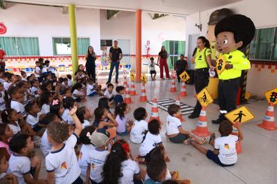 Sesmu pormove ação educativa de trãnsito na Semana Nacional do Trânsito para os alunos do Cmei Criança Feliz
