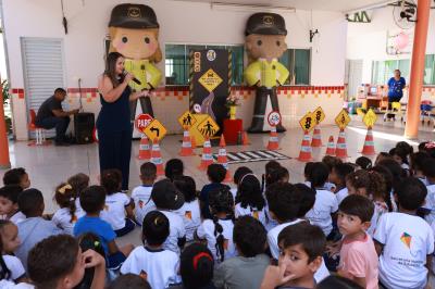 Sesmu pormove ação educativa de trãnsito na Semana Nacional do Trânsito para os alunos do Cmei Criança Feliz