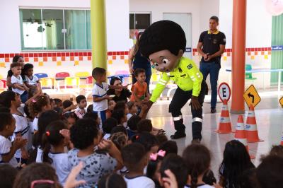 Sesmu pormove ação educativa de trãnsito na Semana Nacional do Trânsito para os alunos do Cmei Criança Feliz