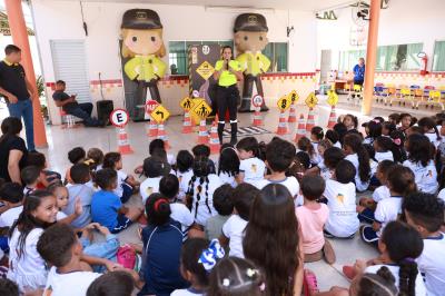 Sesmu pormove ação educativa de trãnsito na Semana Nacional do Trânsito para os alunos do Cmei Criança Feliz