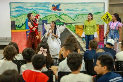 Sesmu pormove ação educativa de trãnsito na Semana Nacional do Trânsito para os alunos do Colégio Mackenzie