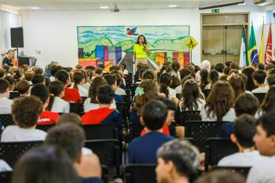 Sesmu pormove ação educativa de trãnsito na Semana Nacional do Trânsito para os alunos do Colégio Mackenzie