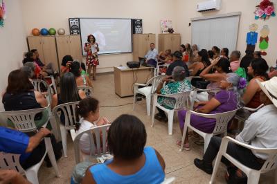 Campanha Nacional de Valorização da Pessoa Idosa realizada no CRAS Karajá I localizado no Aureny III