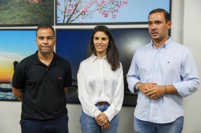 Secretária de Bem-Estar Animal Gabriela Siqueira Campos se reúne com deputados federais do Tocantins