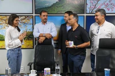 Secretária de Bem-Estar Animal Gabriela Siqueira Campos se reúne com deputados federais do Tocantins